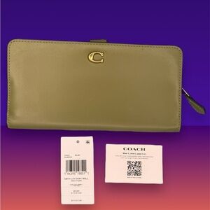COACH skinny wallet in moss with brass hardware  NWT​
